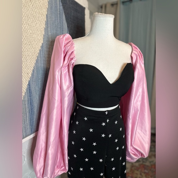 Fashion Nova Black Crop Top with Balloon Pink Sleeves - Picture 3 of 8